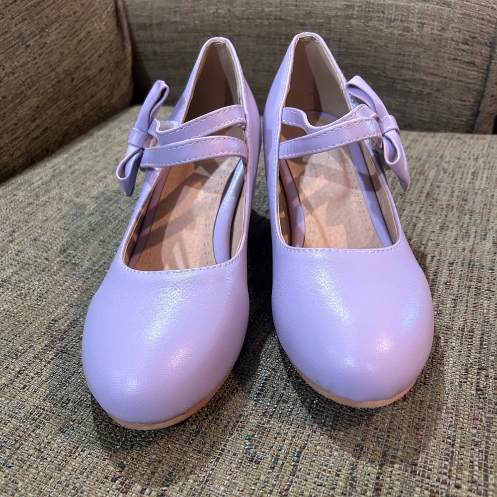 Woman’s Lavender Mary Jane Shoes